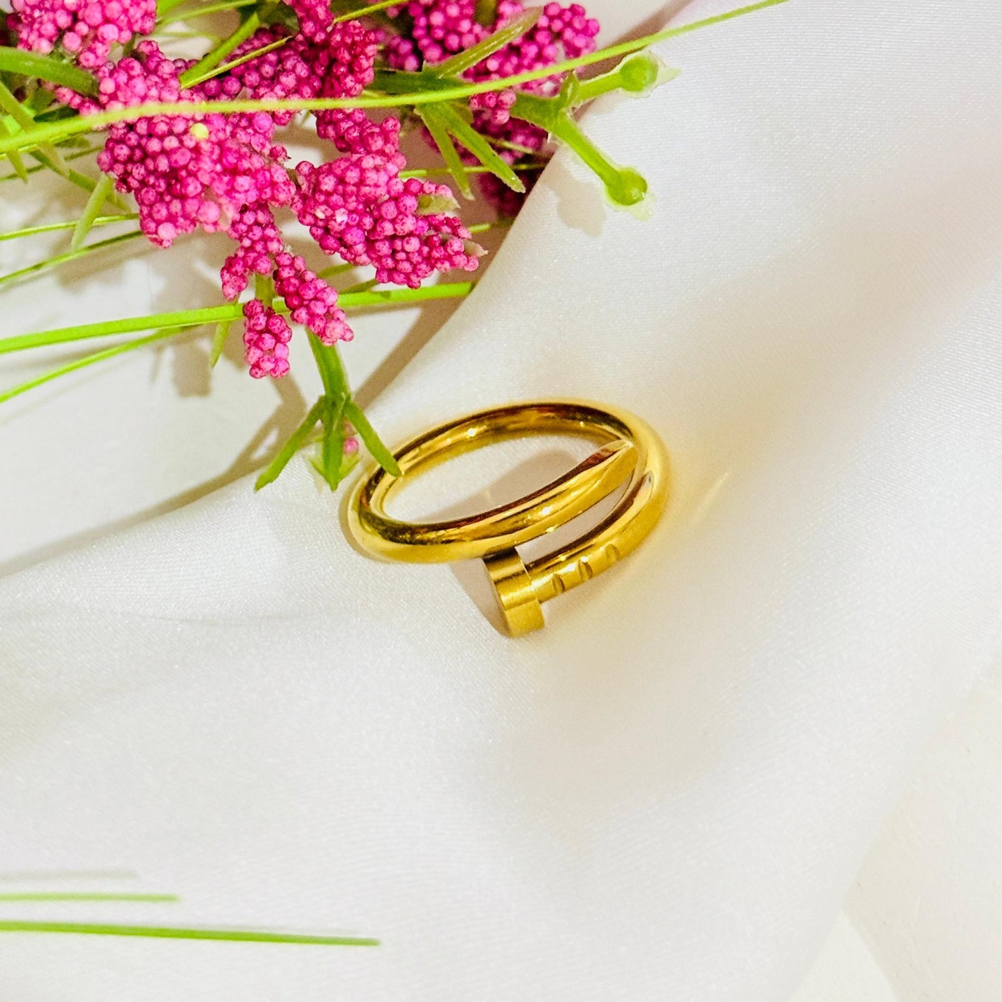 Nail & Cartier Ring