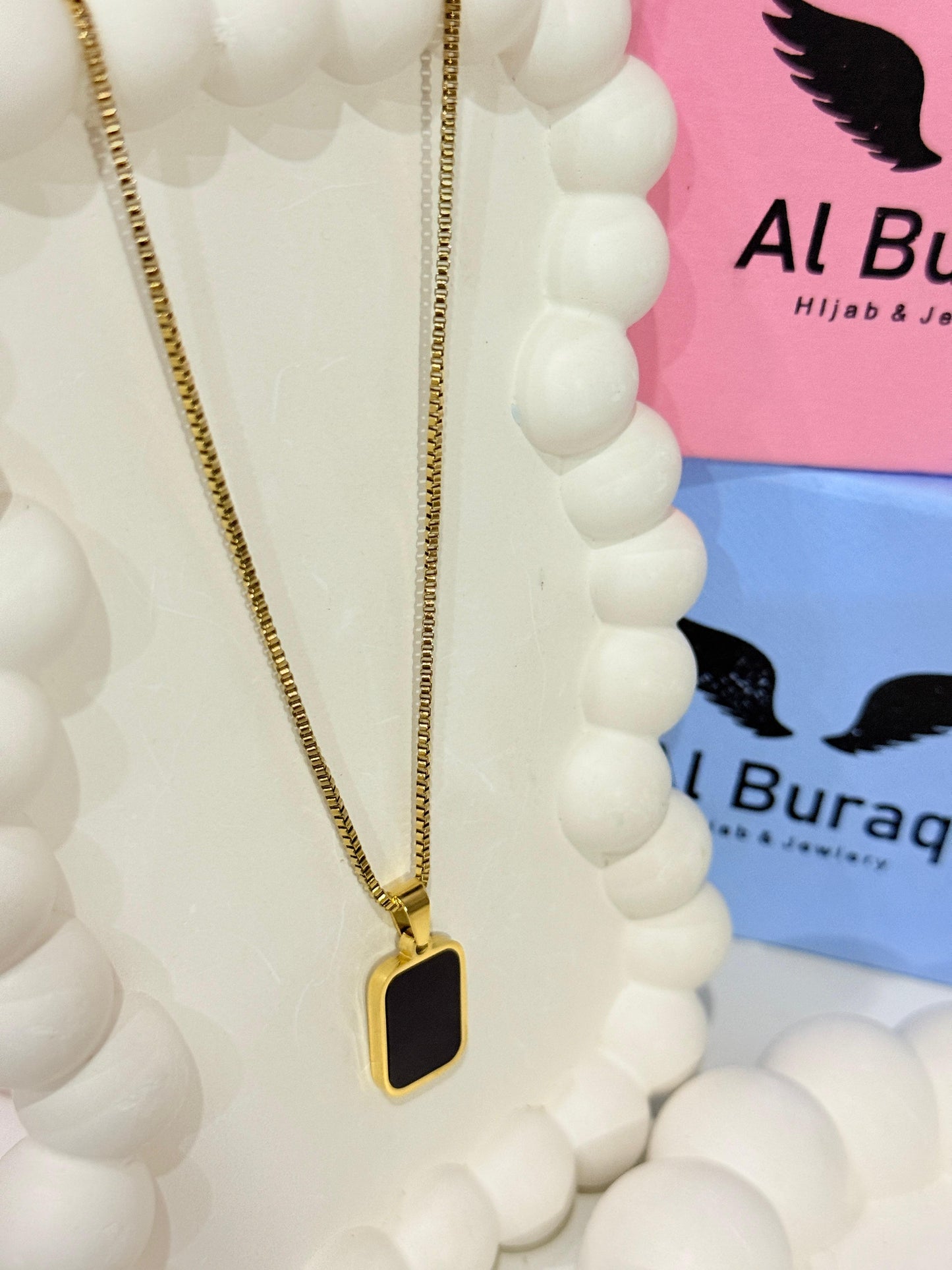 Moon Stone Dainty Necklace White/Black