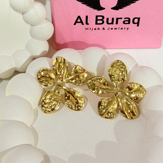 Lily Ear Ring