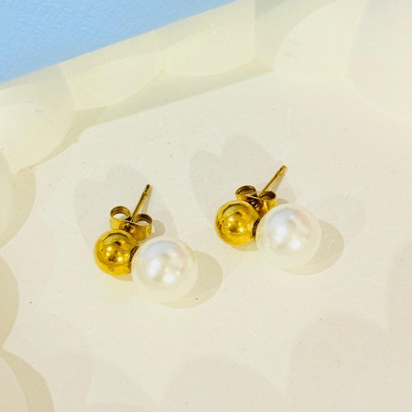Pearl Stud