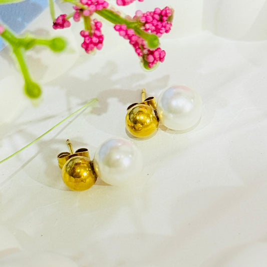 Pearl Stud