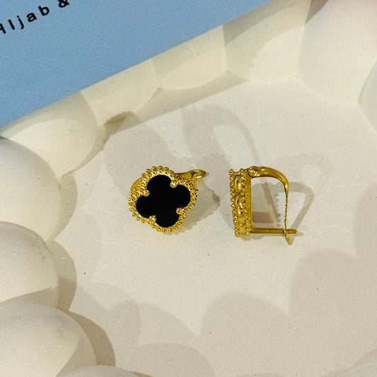 Clover Stud Black