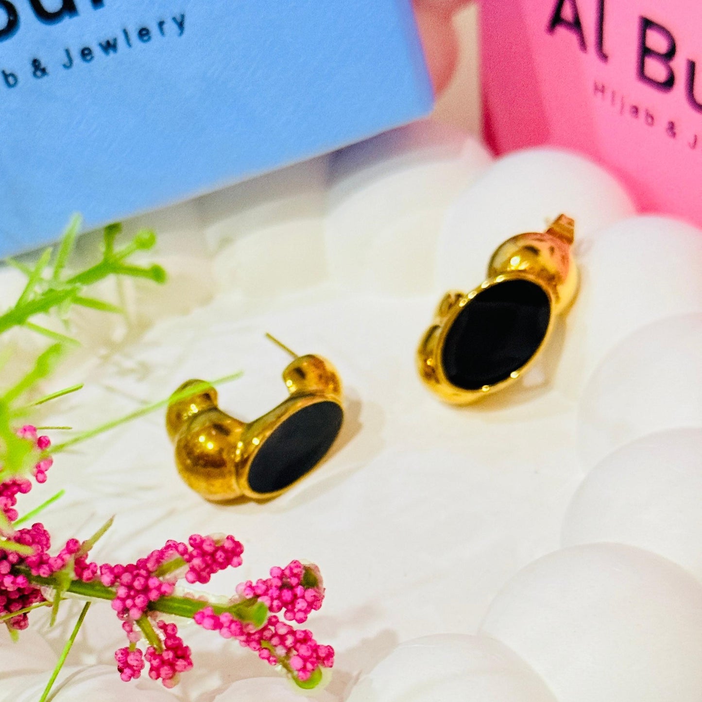 Sunny Stud Black