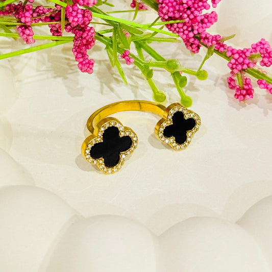 Clover Ring