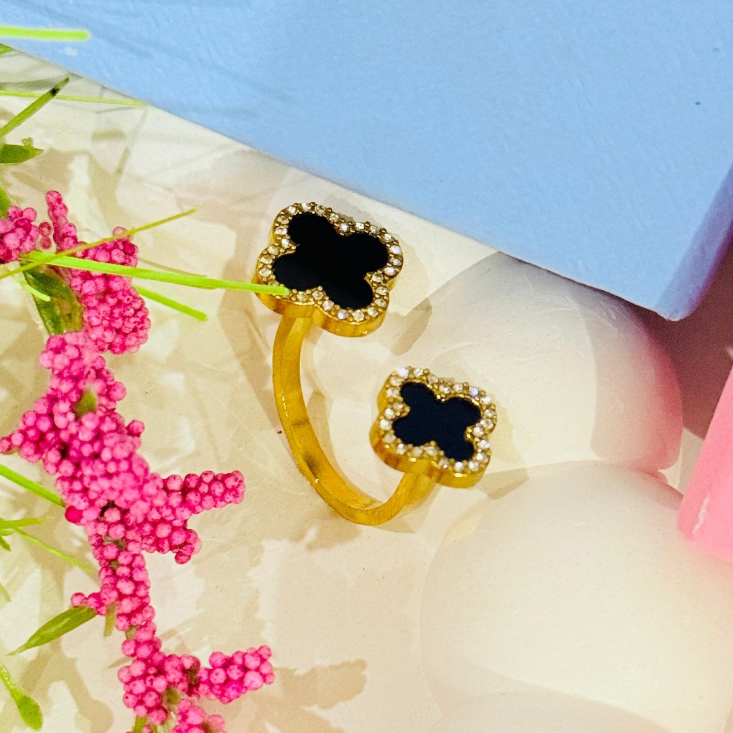 Clover Ring