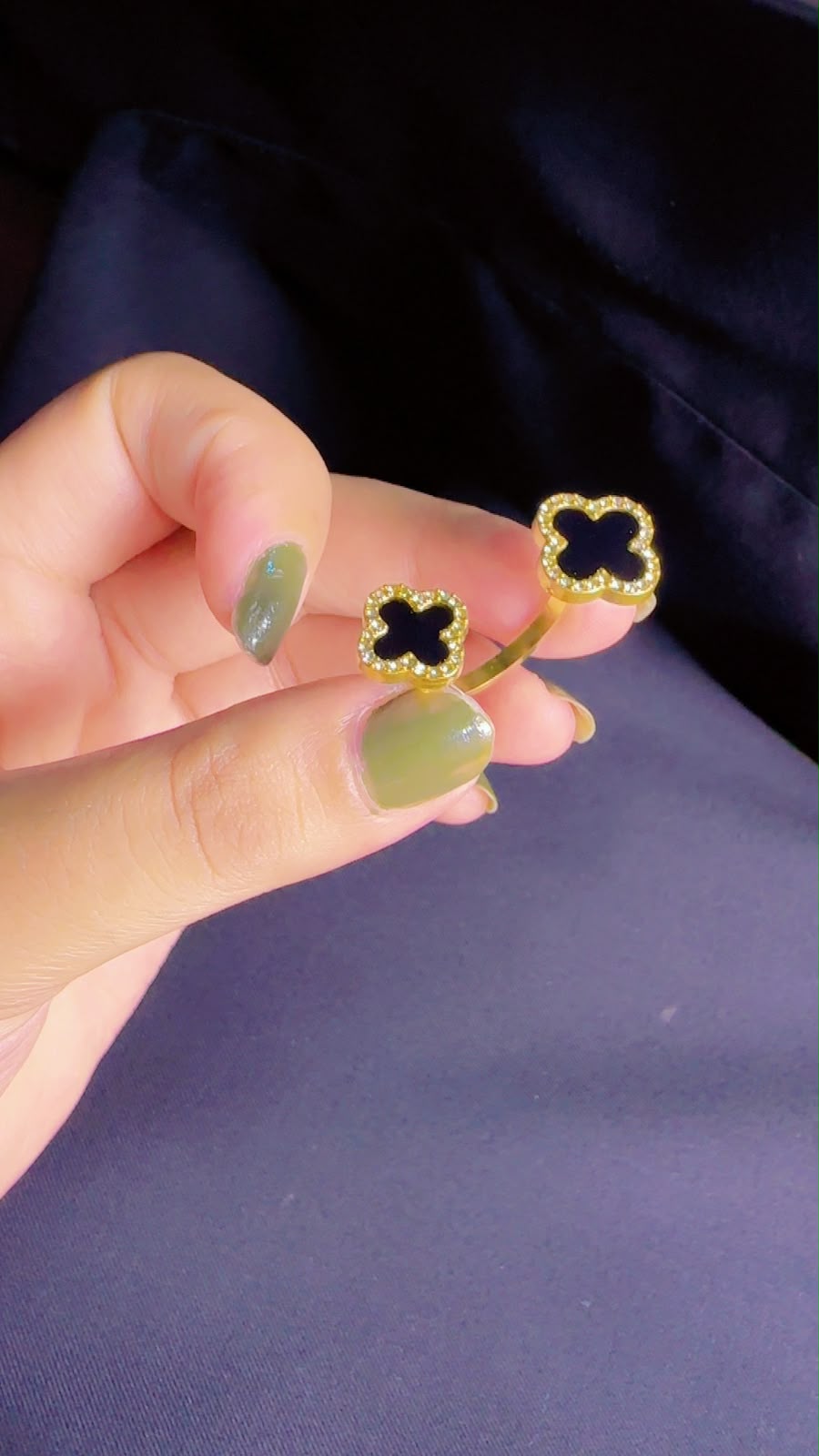 Clover Ring
