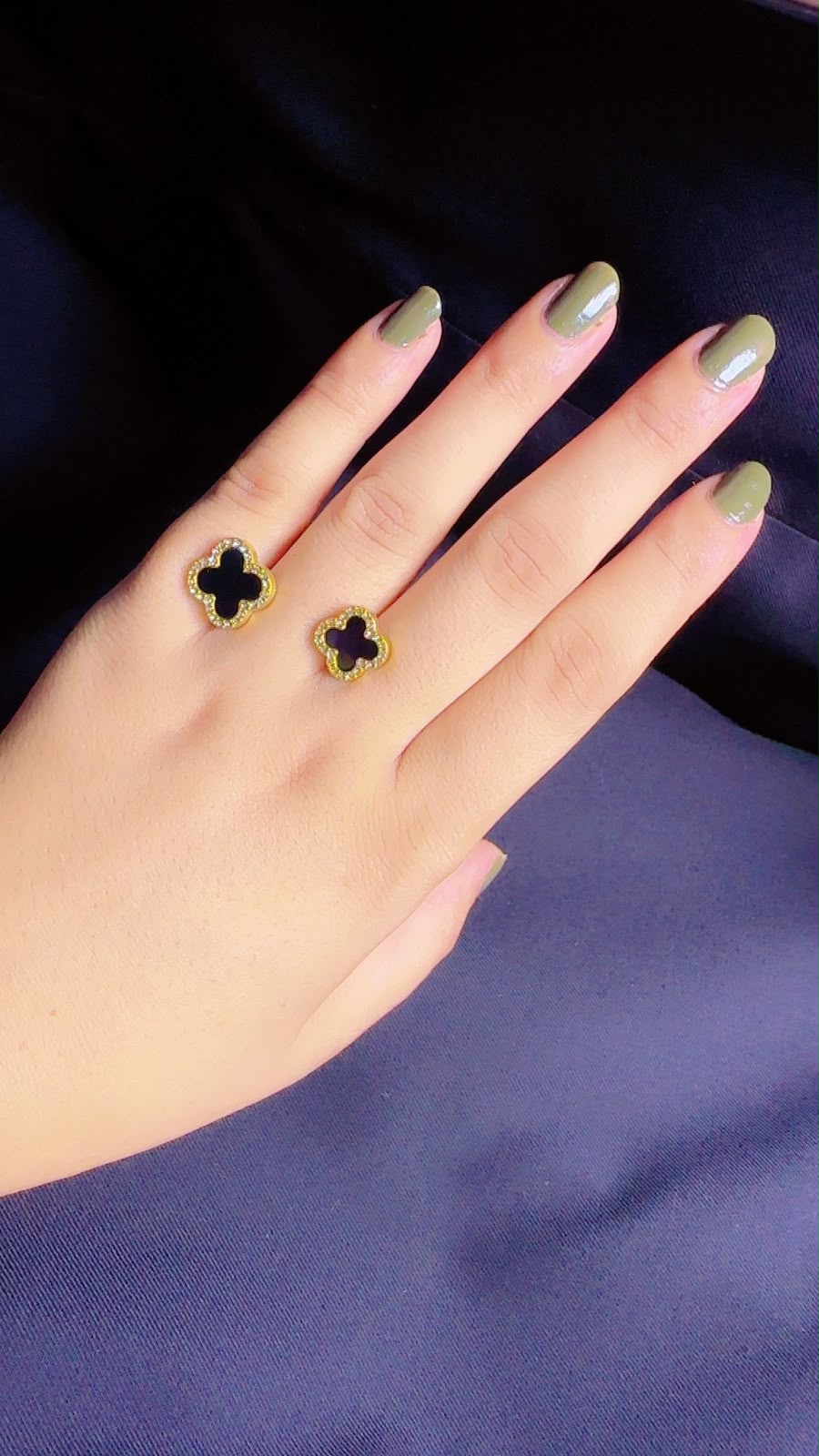 Clover Ring